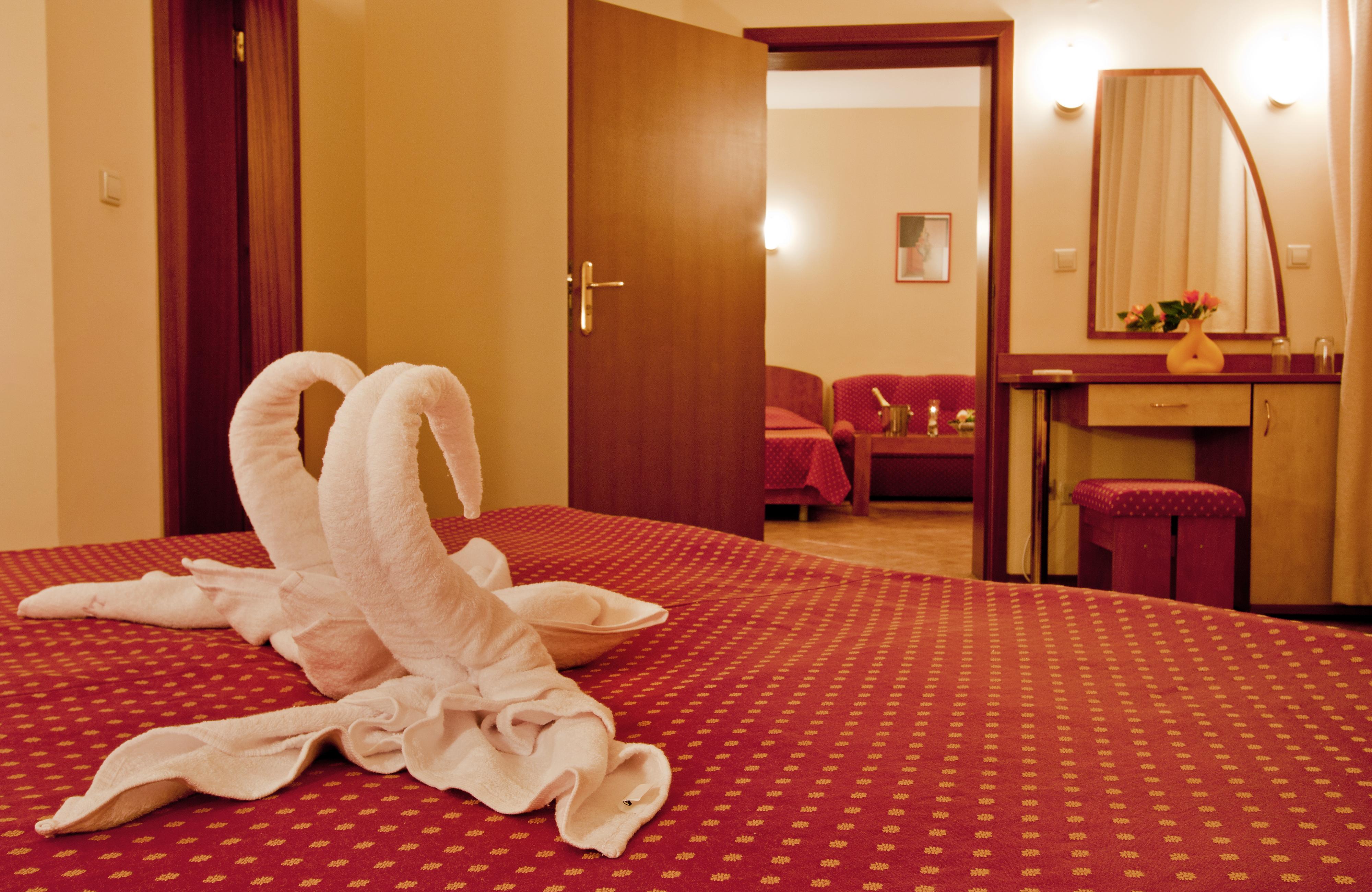 Ljuljak Hotel Golden Sands Esterno foto