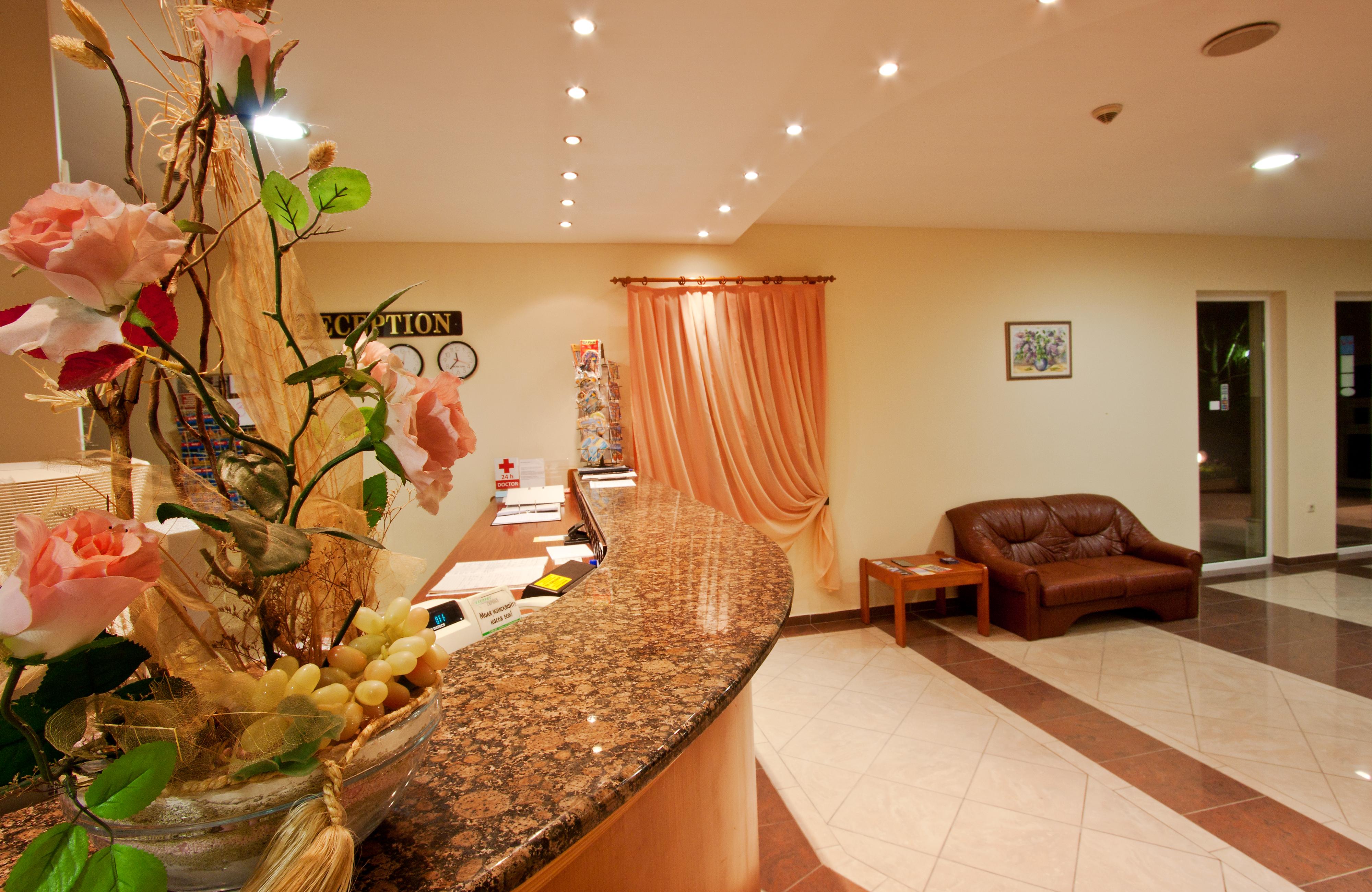 Ljuljak Hotel Golden Sands Esterno foto