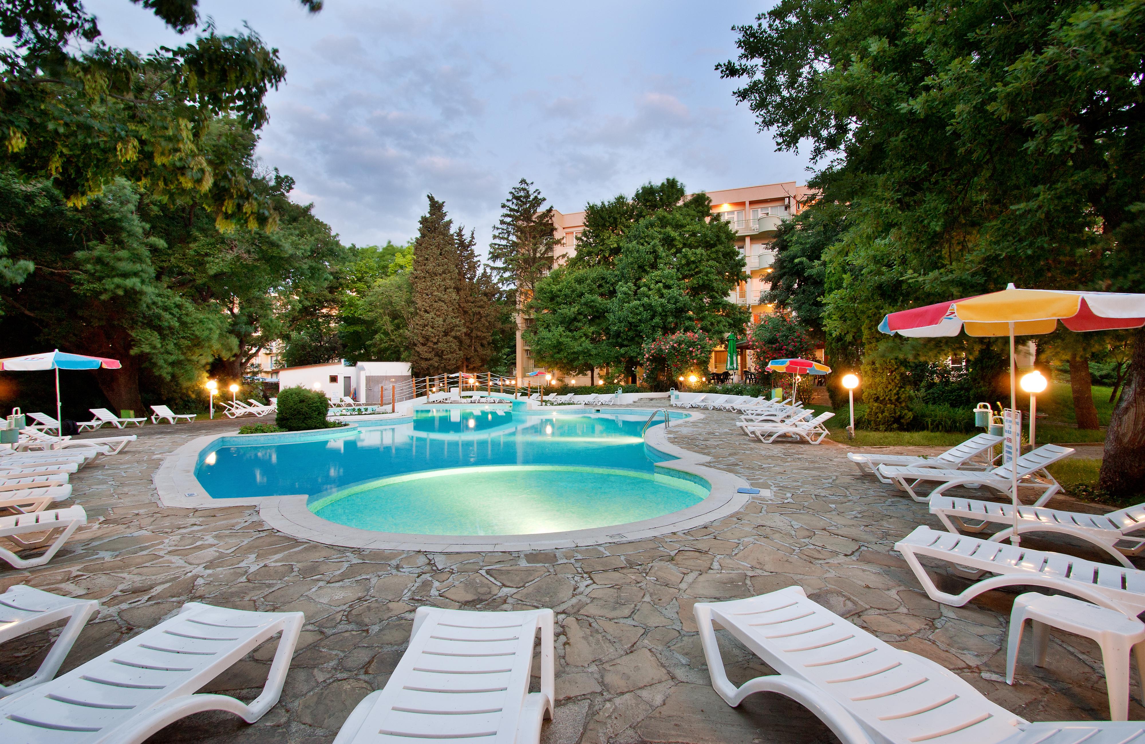 Ljuljak Hotel Golden Sands Esterno foto