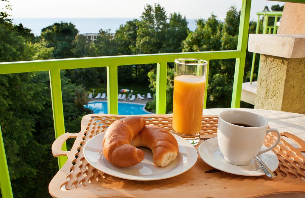 Ljuljak Hotel Golden Sands Esterno foto