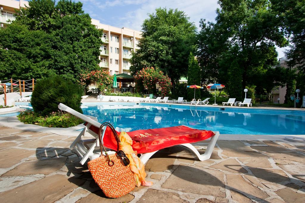 Ljuljak Hotel Golden Sands Esterno foto
