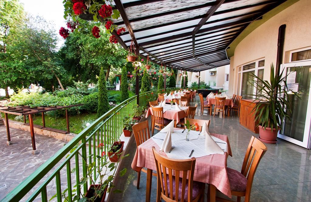 Ljuljak Hotel Golden Sands Esterno foto