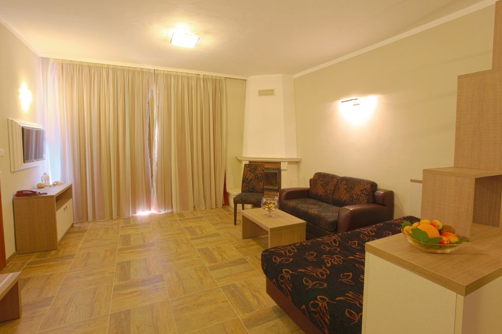 Ljuljak Hotel Golden Sands Esterno foto